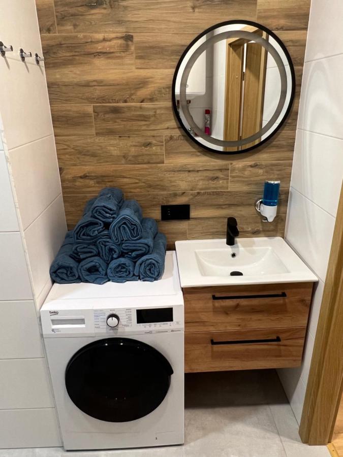 Wood Apartment Катовице Екстериор снимка