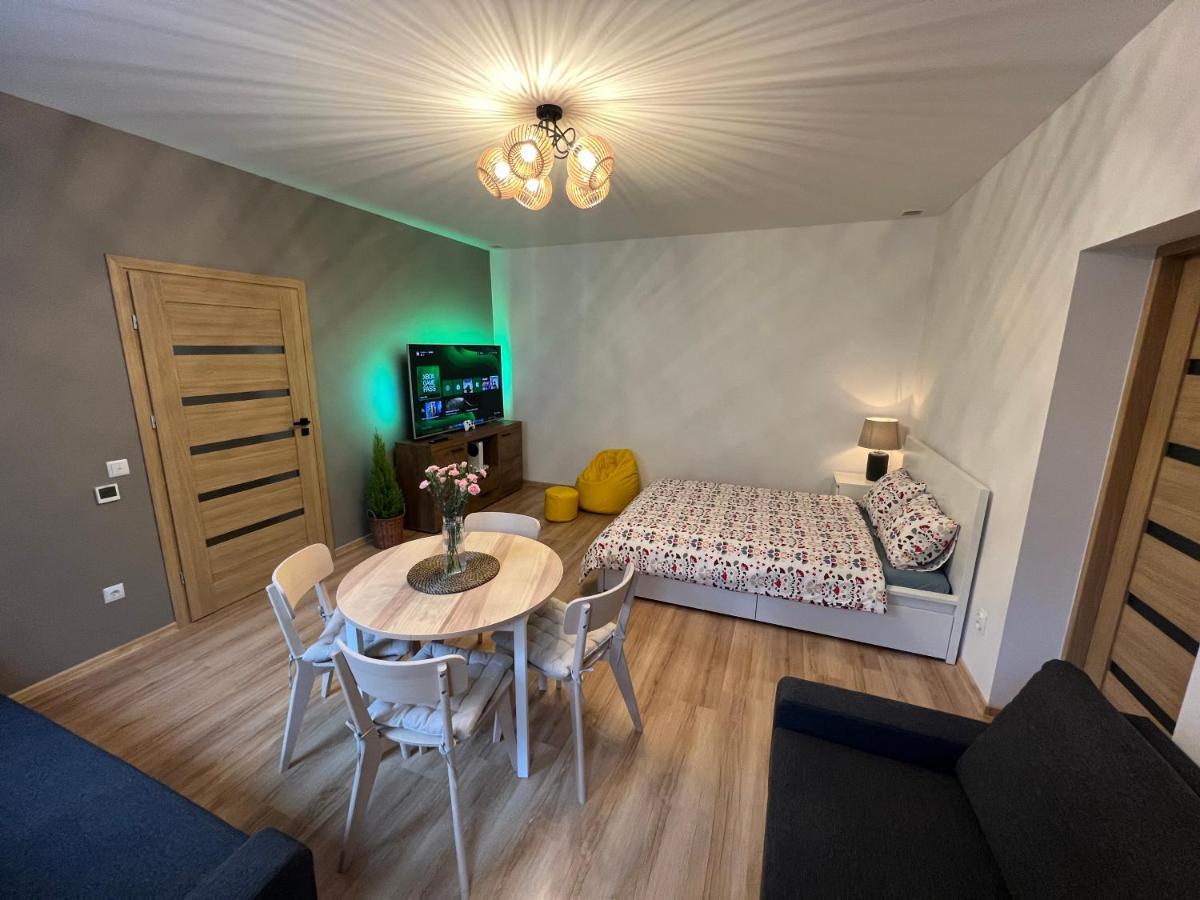 Wood Apartment Катовице Екстериор снимка