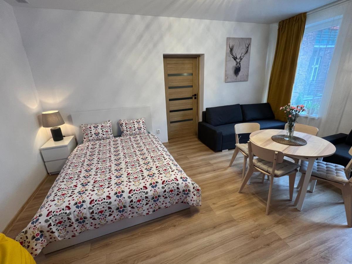 Wood Apartment Катовице Екстериор снимка