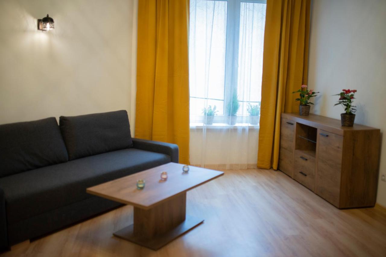 Wood Apartment Катовице Екстериор снимка